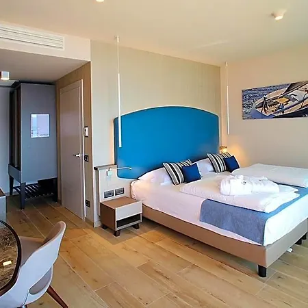 Remo By Galvani מלון 4*